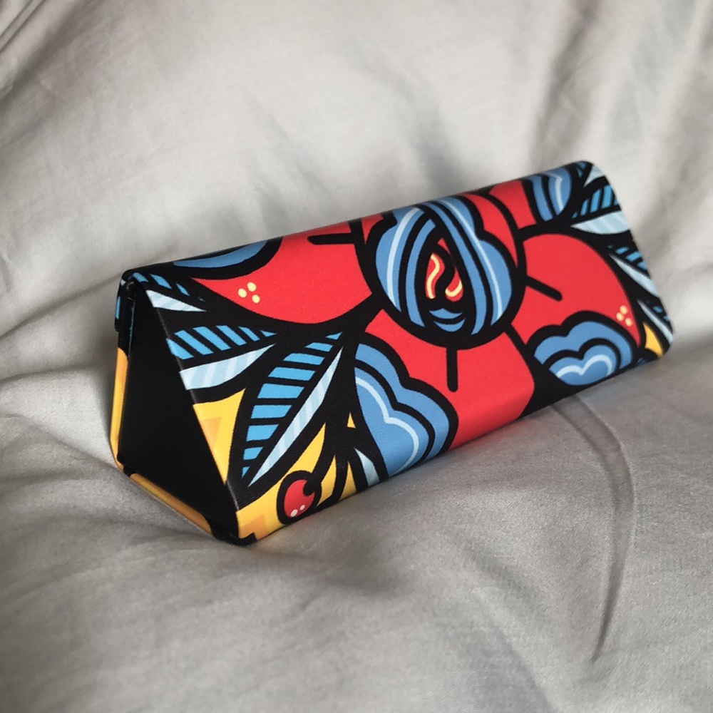glasses case - Picture 3 of 3